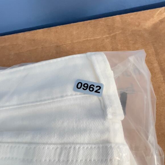 L.L. Bean Stretch Jeans Woman's 12 Classic Fit Upstretched 32W White 5-Pocket - Picture 14 of 14